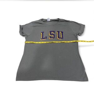 Port & Company LSU Tigers Gray Graphic T-Shirt Womens Medium Ring Spun Cotton